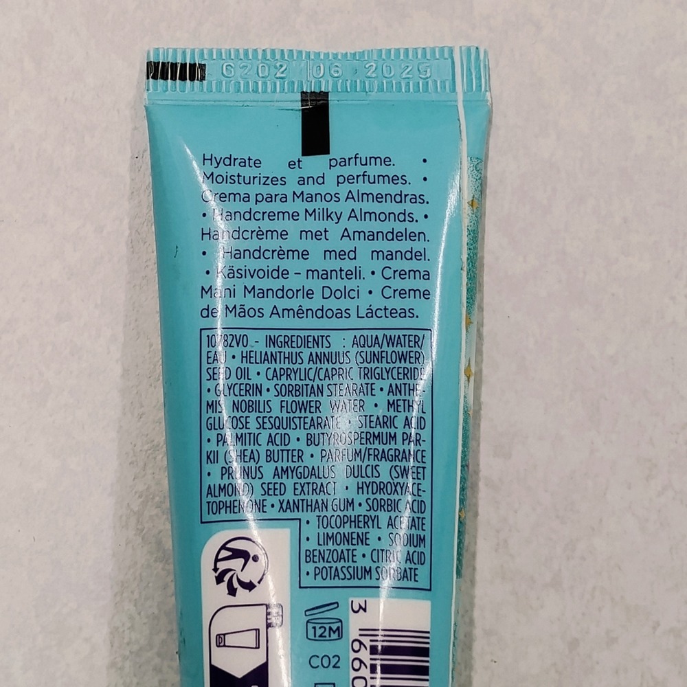 Yves Rocher Milky Almonds Hand Cream 30ml 1 fl oz Hydrate Perfume Natural Origin - Picture 3 of 3